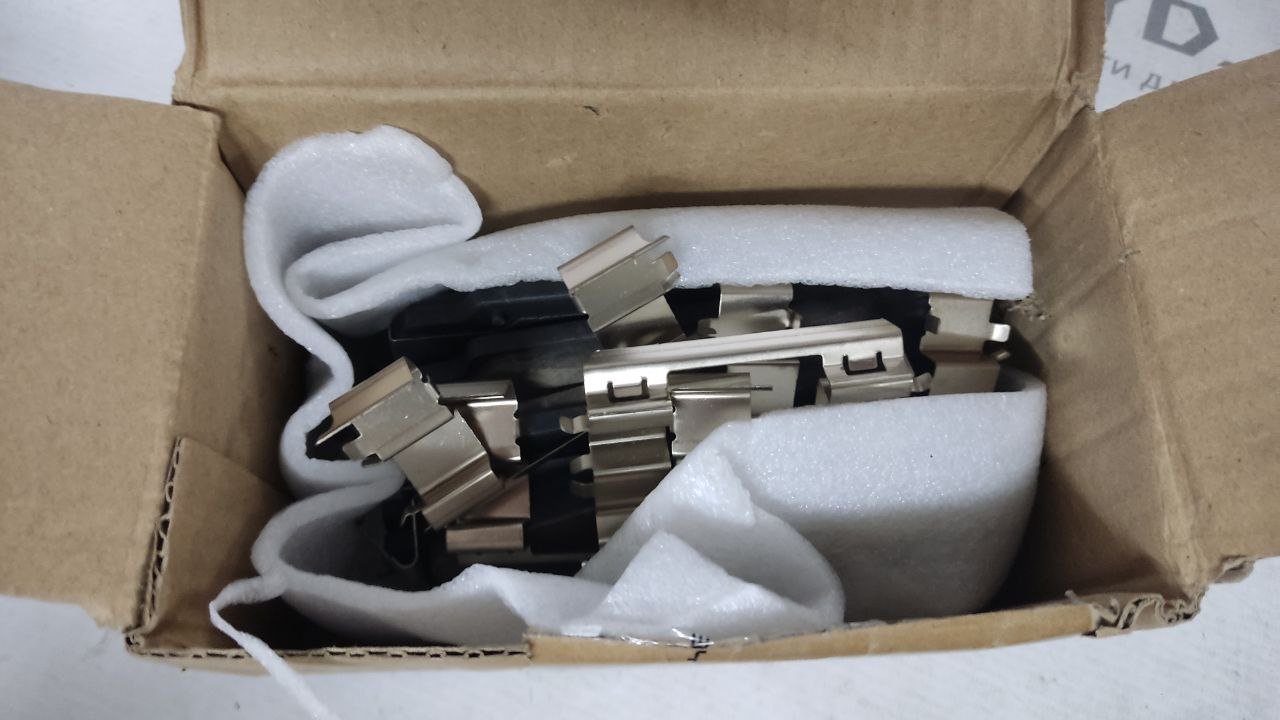 Передние тормозные колодки UFEB-3501500 Ferodo направляющих
